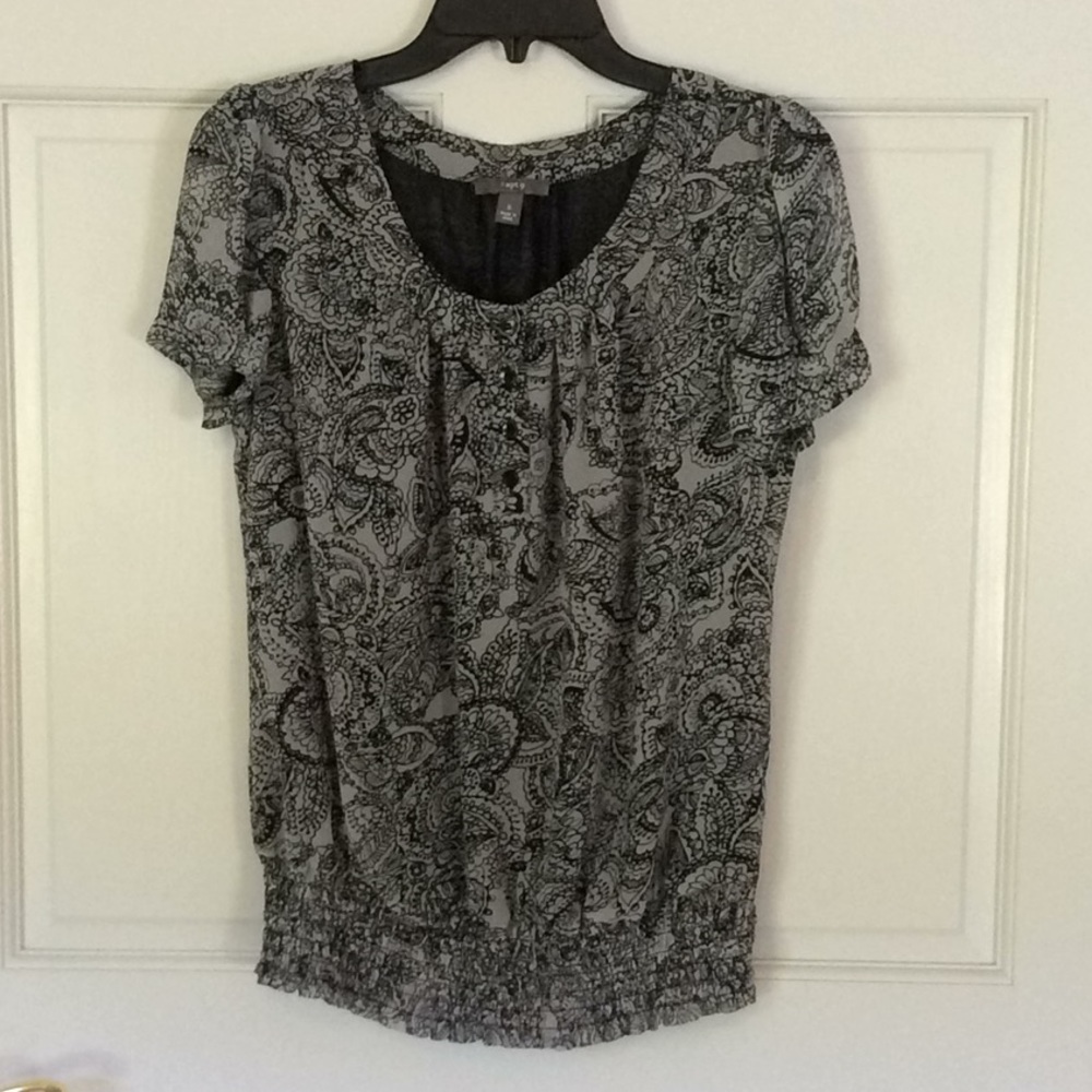 NWOT Apt 9 Gray & Black Floral Blouse Size S